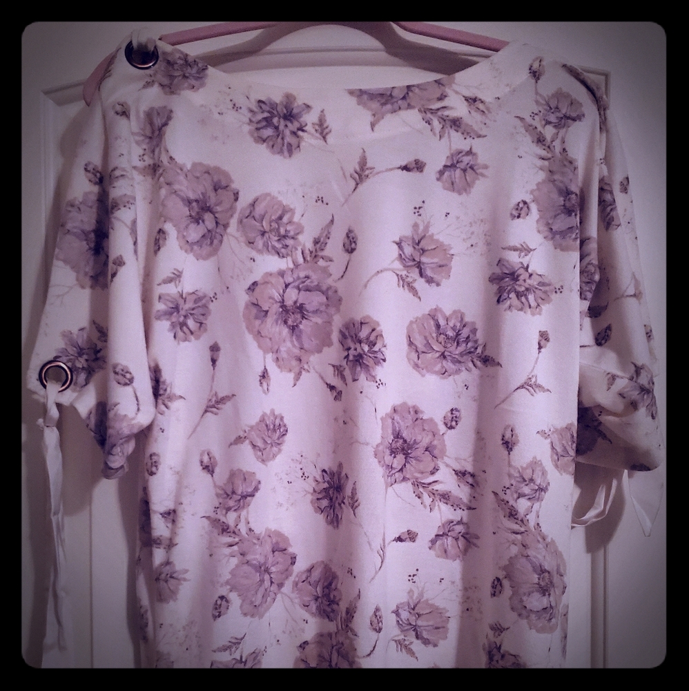 NWOT Maurice's Floral Tie Sleeve Shirt SIZE XL